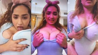 Aditi Mistry Letest Exclusive Showing Viral New live Watch